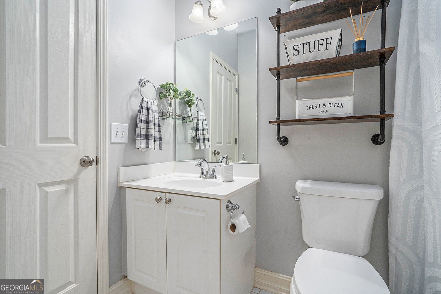 Douglasville, Georgia, 30135, United States, 5 Bedrooms Bedrooms, ,5 BathroomsBathrooms,Residential,For Sale,1913993