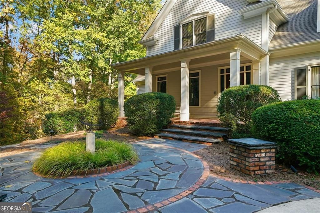 Kennesaw, Georgia, 30152, United States, 5 Bedrooms Bedrooms, ,3 BathroomsBathrooms,Residential,For Sale,1988783