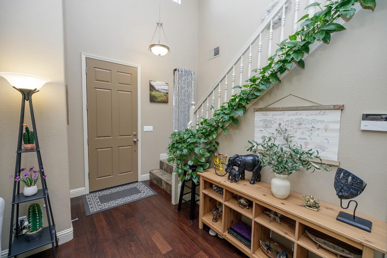 Riverbank, California, 95367, United States, 5 Bedrooms Bedrooms, ,3 BathroomsBathrooms,Residential,For Sale,1927797