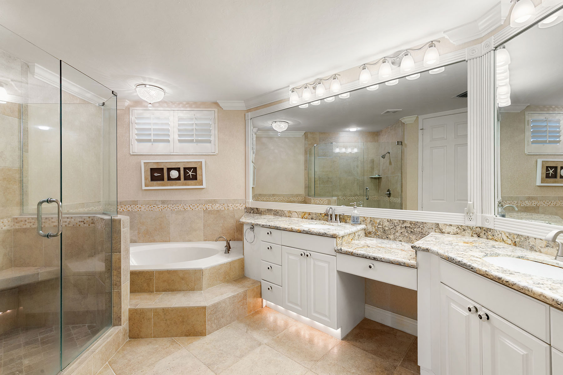  PELICAN BAY - COVINGTON ROW - 物件實景