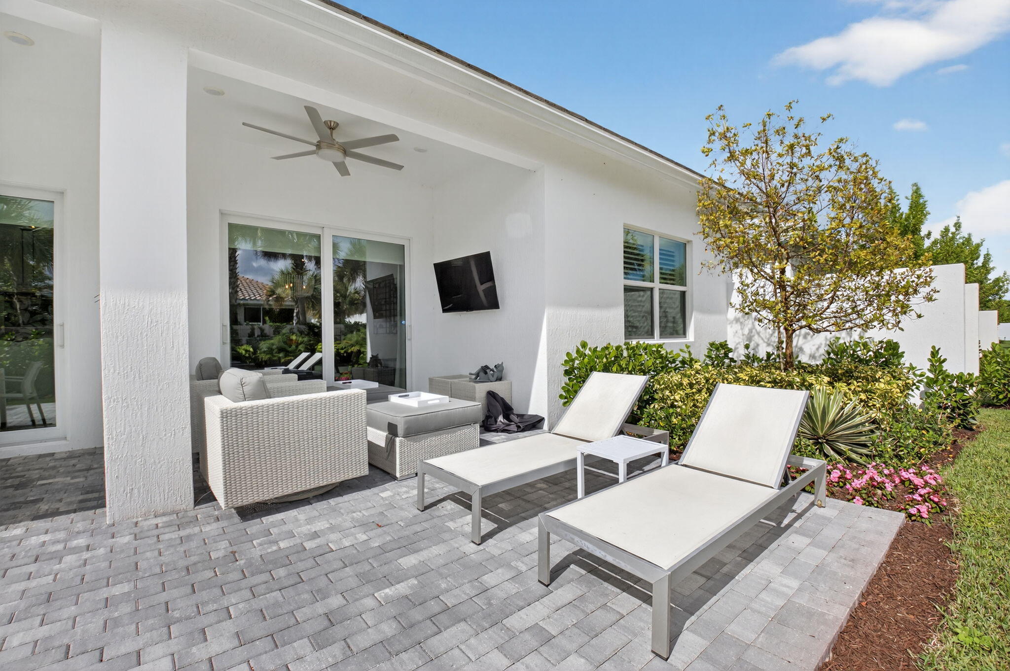 Delray Beach, Florida, 33445, United States, 3 Bedrooms Bedrooms, ,3 BathroomsBathrooms,Residential,For Sale,1989281