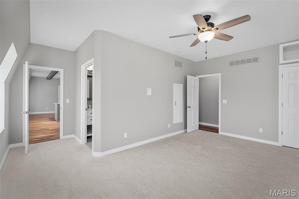 Elsberry, Missouri, 63343, United States, 3 Bedrooms Bedrooms, ,2 BathroomsBathrooms,Residential,For Sale,1828292