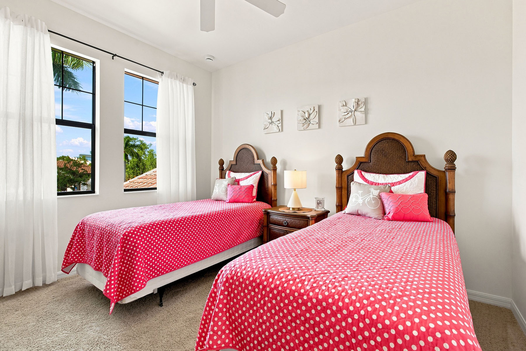  LIVINGSTON LAKES - CARRIAGE HOMES - 物件實景