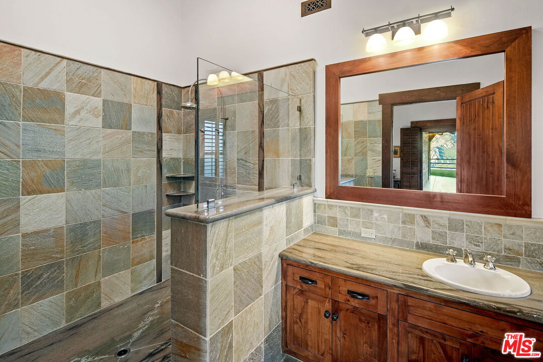 Malibu, California, 90265, United States, 3 Bedrooms Bedrooms, ,5 BathroomsBathrooms,Residential,For Sale,1760358