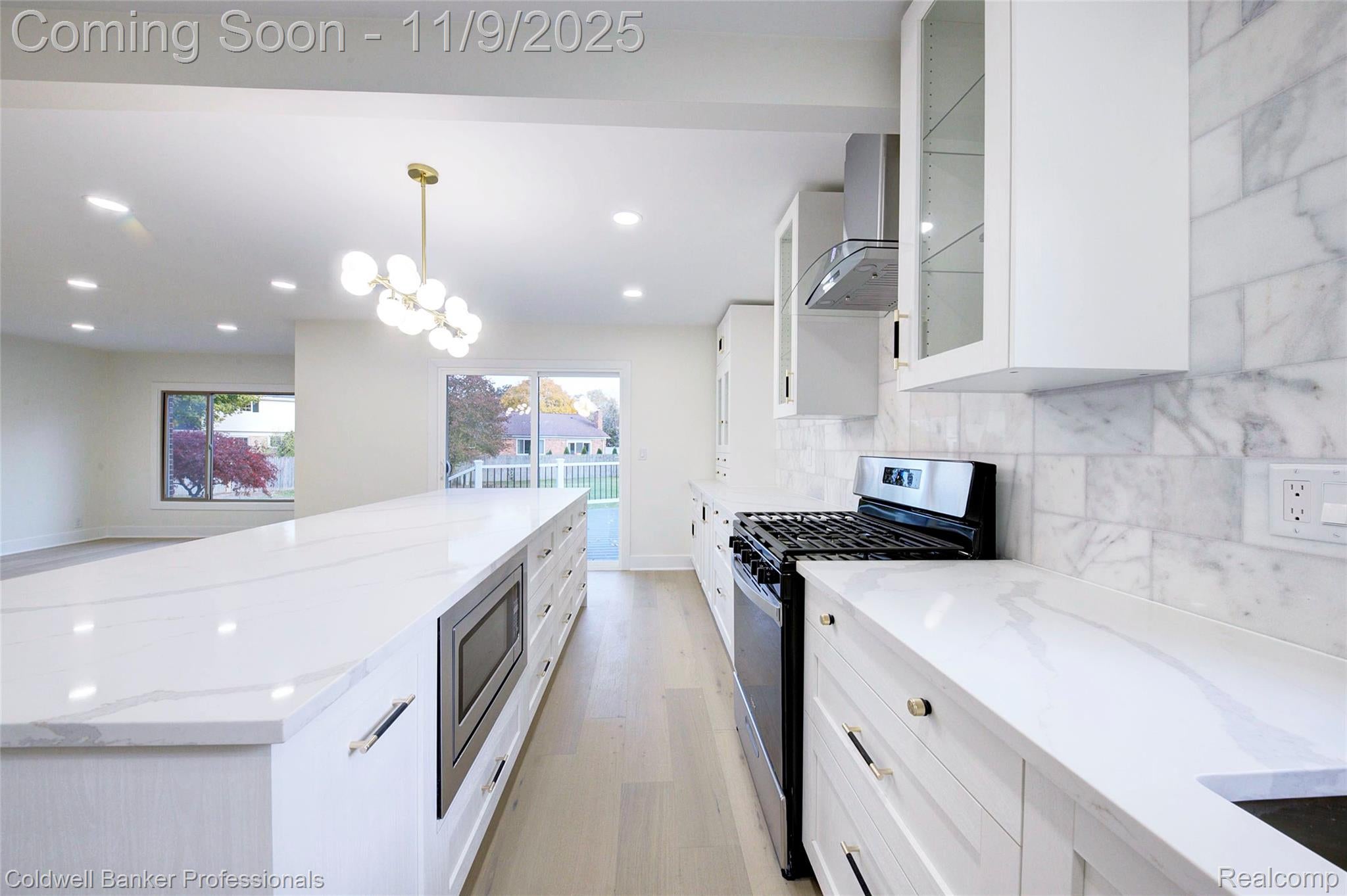 Troy, Michigan, 48085, United States, 4 Bedrooms Bedrooms, ,2 BathroomsBathrooms,Residential,For Sale,1989080