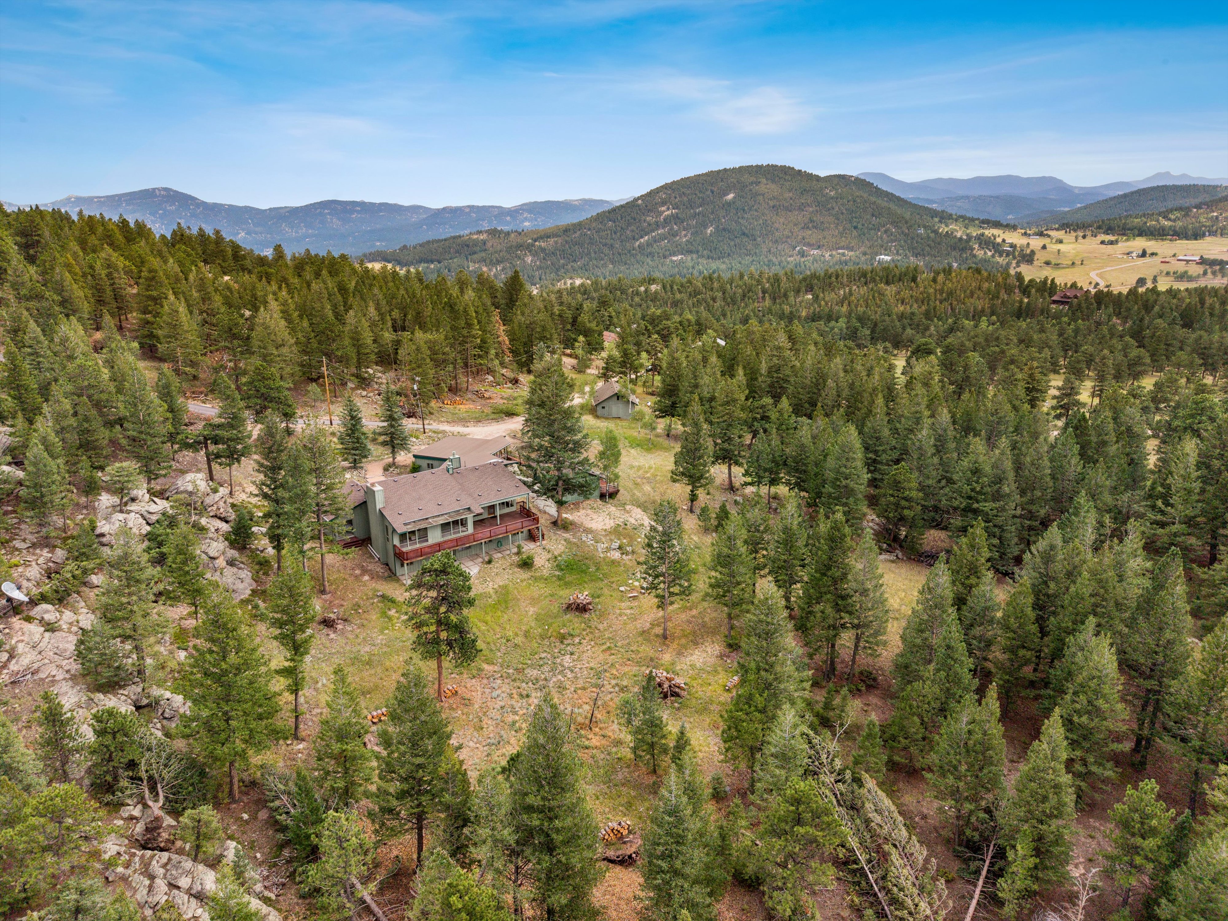  Custom Built Retreat with Panoramic Views on 8.7 Acres Next to Open Space - 物件實景