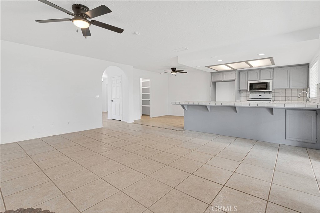 Phelan, California, 92371, United States, 3 Bedrooms Bedrooms, ,3 BathroomsBathrooms,Residential,For Sale,1881862