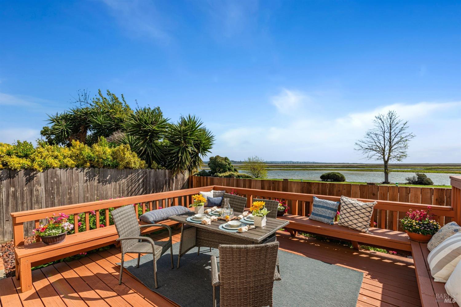 Vallejo, California, 94589, United States, 4 Bedrooms Bedrooms, ,3 BathroomsBathrooms,Residential,For Sale,1934272