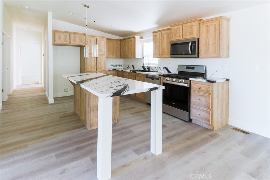 Temecula, California, 92591, United States, 3 Bedrooms Bedrooms, ,2 BathroomsBathrooms,Residential,For Sale,2028585