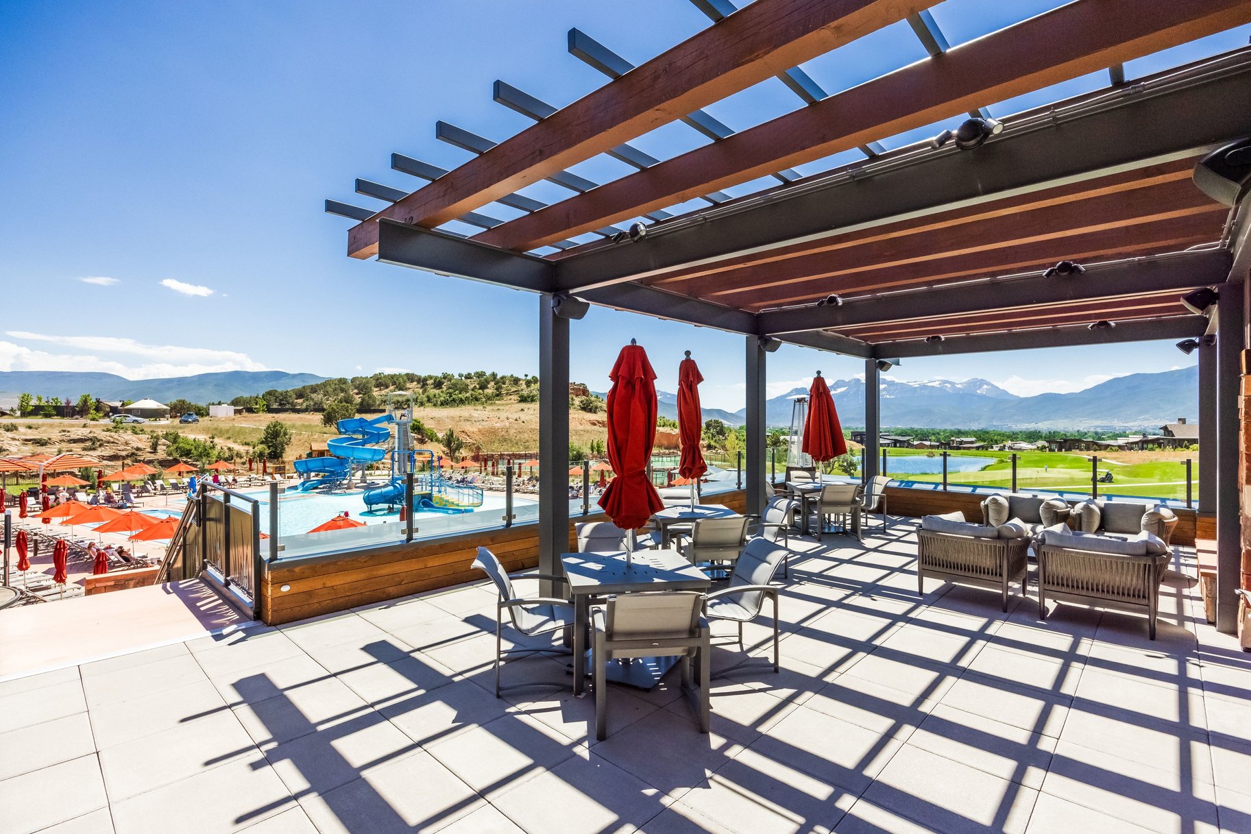  Modern Red Ledges home with Full Golf Membership Available - Fully Furnished - 物件實景