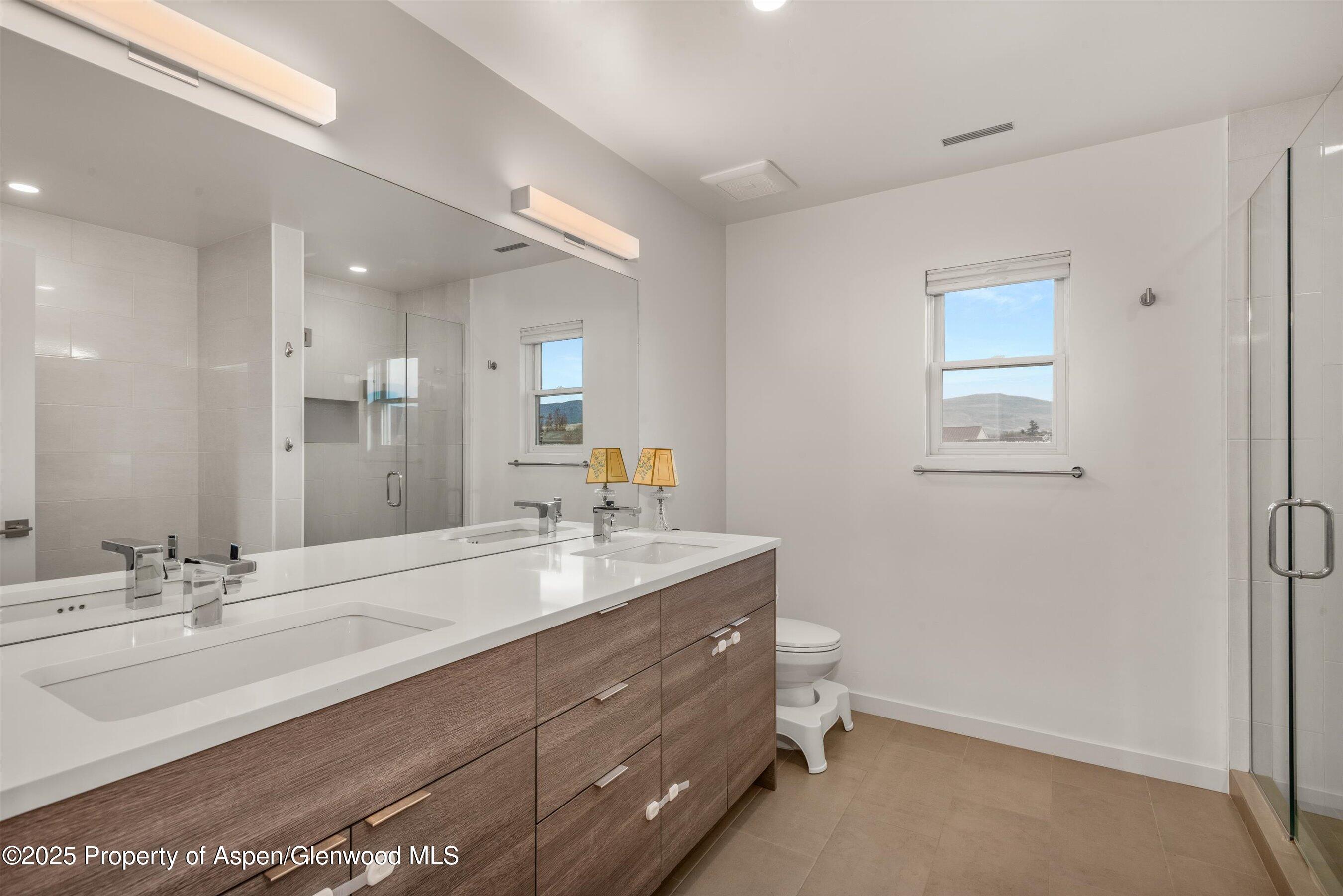 Carbondale, Colorado, 81623, United States, 3 Bedrooms Bedrooms, ,3 BathroomsBathrooms,Residential,For Sale,1989152