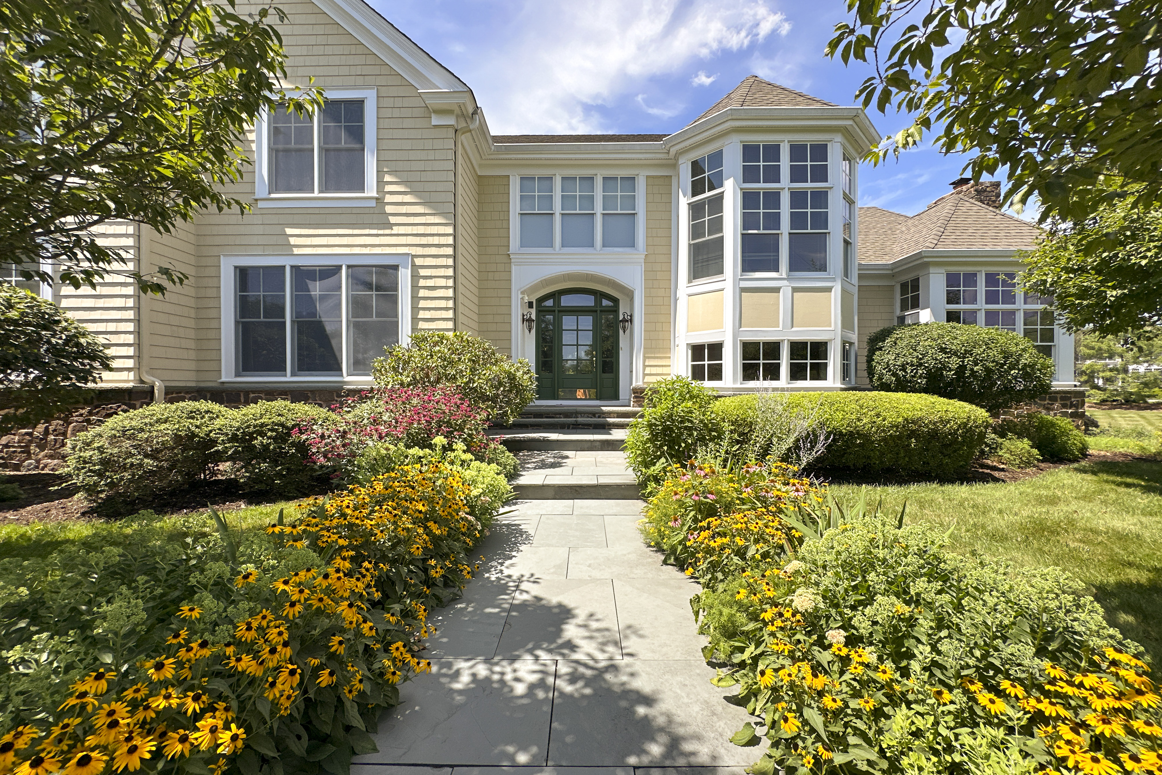  Warm, Beautiful Home Full of Light and Elegance - 物件實景