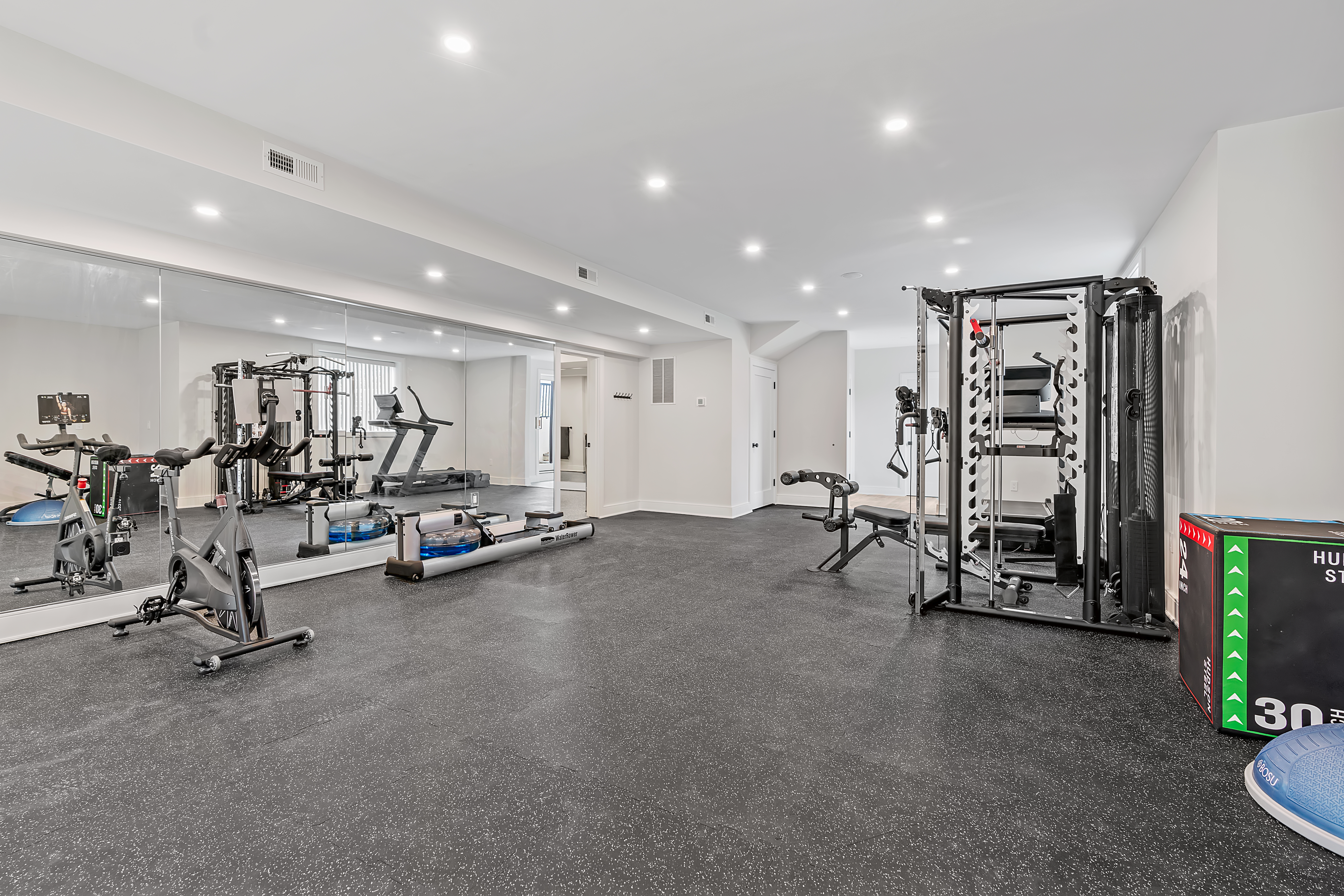  5 Colonial Road, Needham, MA, 02492 - 物件實景