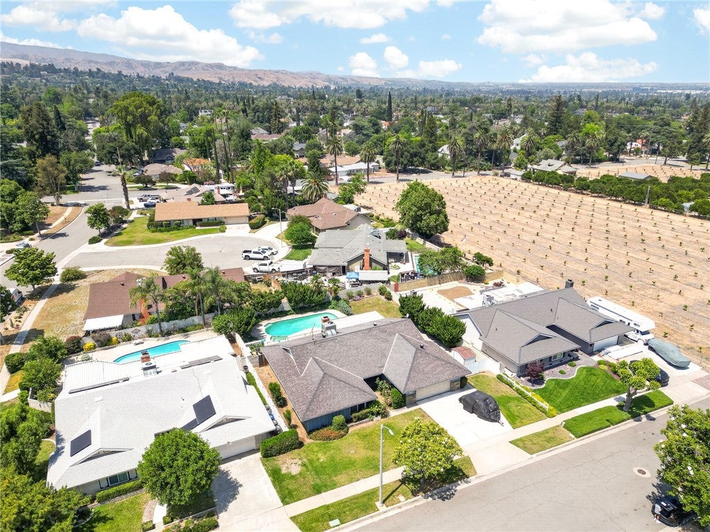 Redlands, California, 92373, United States, 4 Bedrooms Bedrooms, ,2 BathroomsBathrooms,Residential,For Sale,2048890