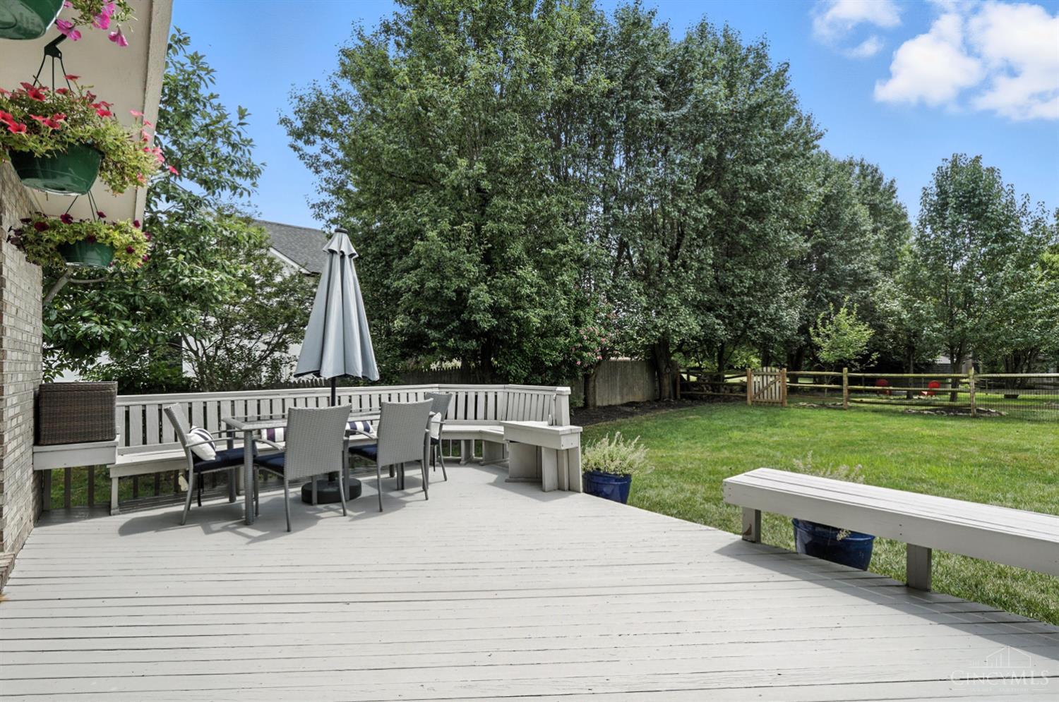 Blue Ash, Ohio, 45241, United States, 4 Bedrooms Bedrooms, ,4 BathroomsBathrooms,Residential,For Sale,1902306