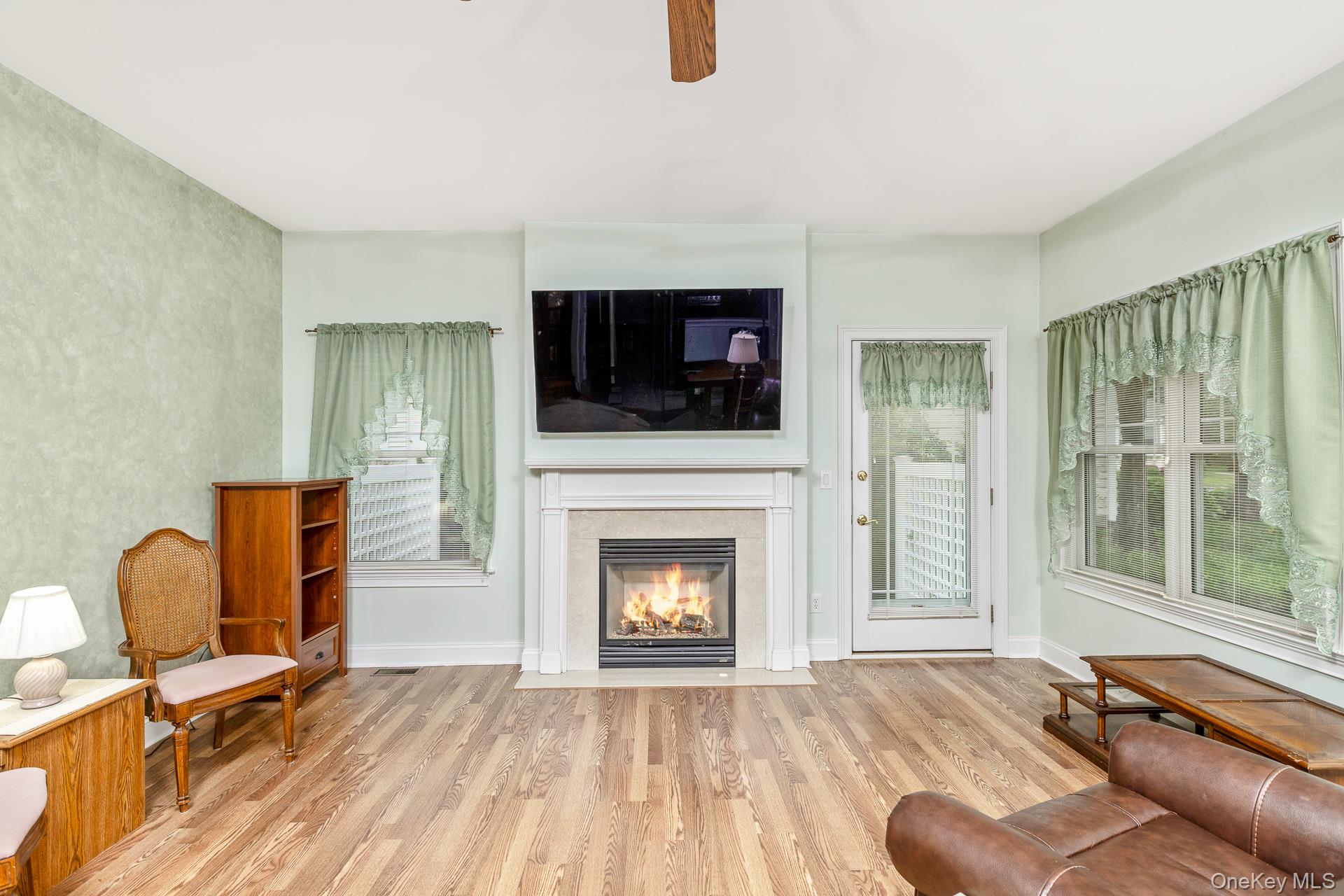  45 Oak Run, Stony Brook, NY, 11790 - 物件實景