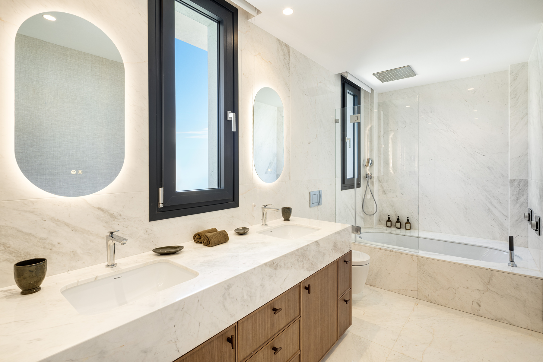  Renovated villa with refined interiors and exceptional outdoor living - 物件實景