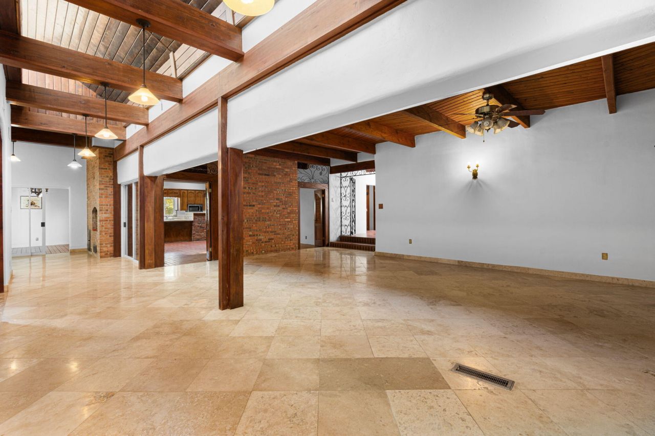 Albuquerque, New Mexico, 87106, United States, 4 Bedrooms Bedrooms, ,5 BathroomsBathrooms,Residential,For Sale,1896146