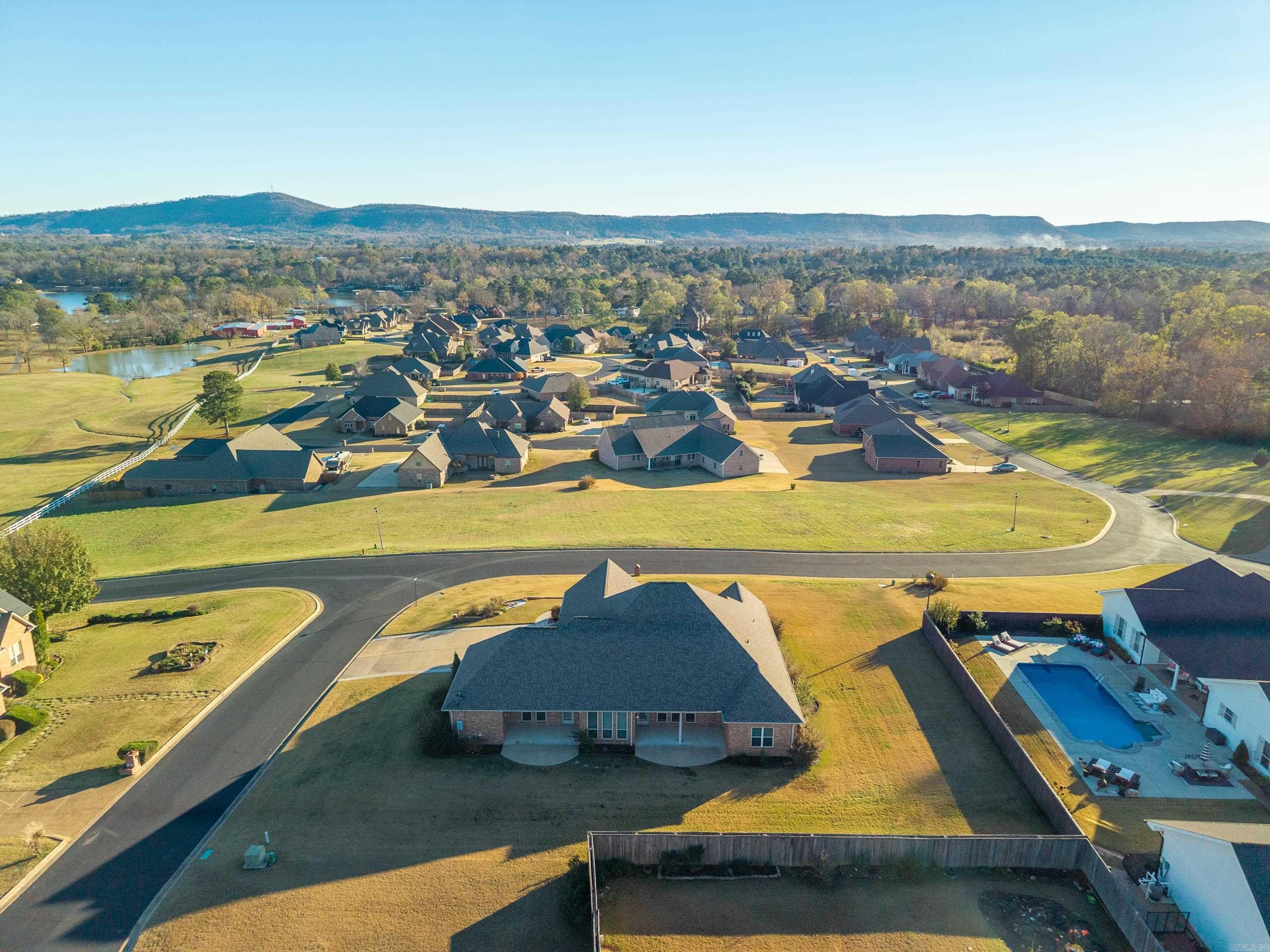 Hot Springs, Arkansas, 71913, United States, 4 Bedrooms Bedrooms, ,3 BathroomsBathrooms,Residential,For Sale,2006318