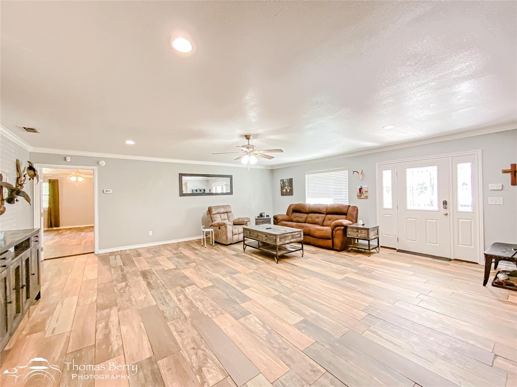Clyde, Texas, 79510, United States, 3 Bedrooms Bedrooms, ,2 BathroomsBathrooms,Residential,For Sale,1898763