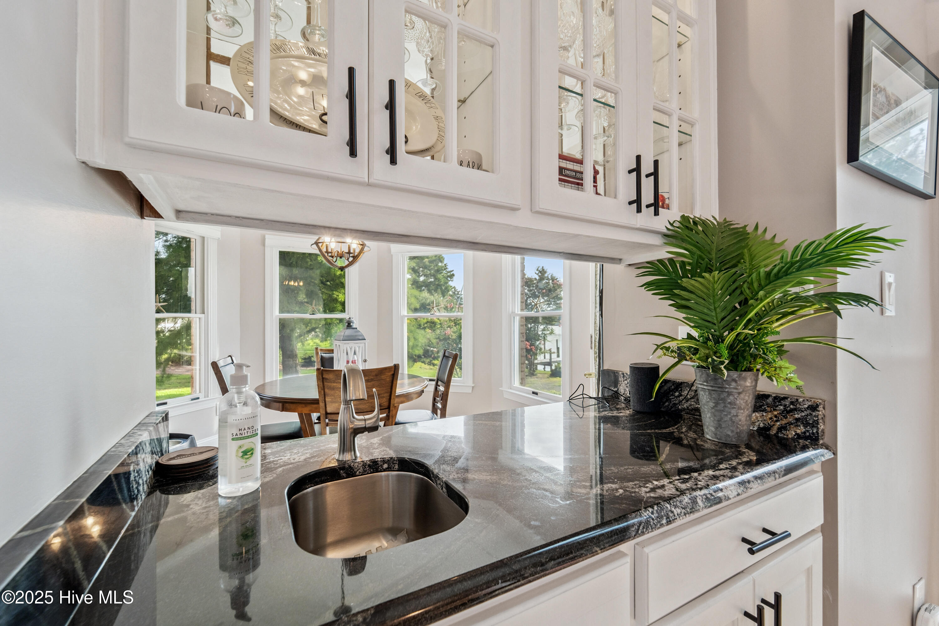 New Bern, North Carolina, 28560, United States, 4 Bedrooms Bedrooms, ,3 BathroomsBathrooms,Residential,For Sale,1907556