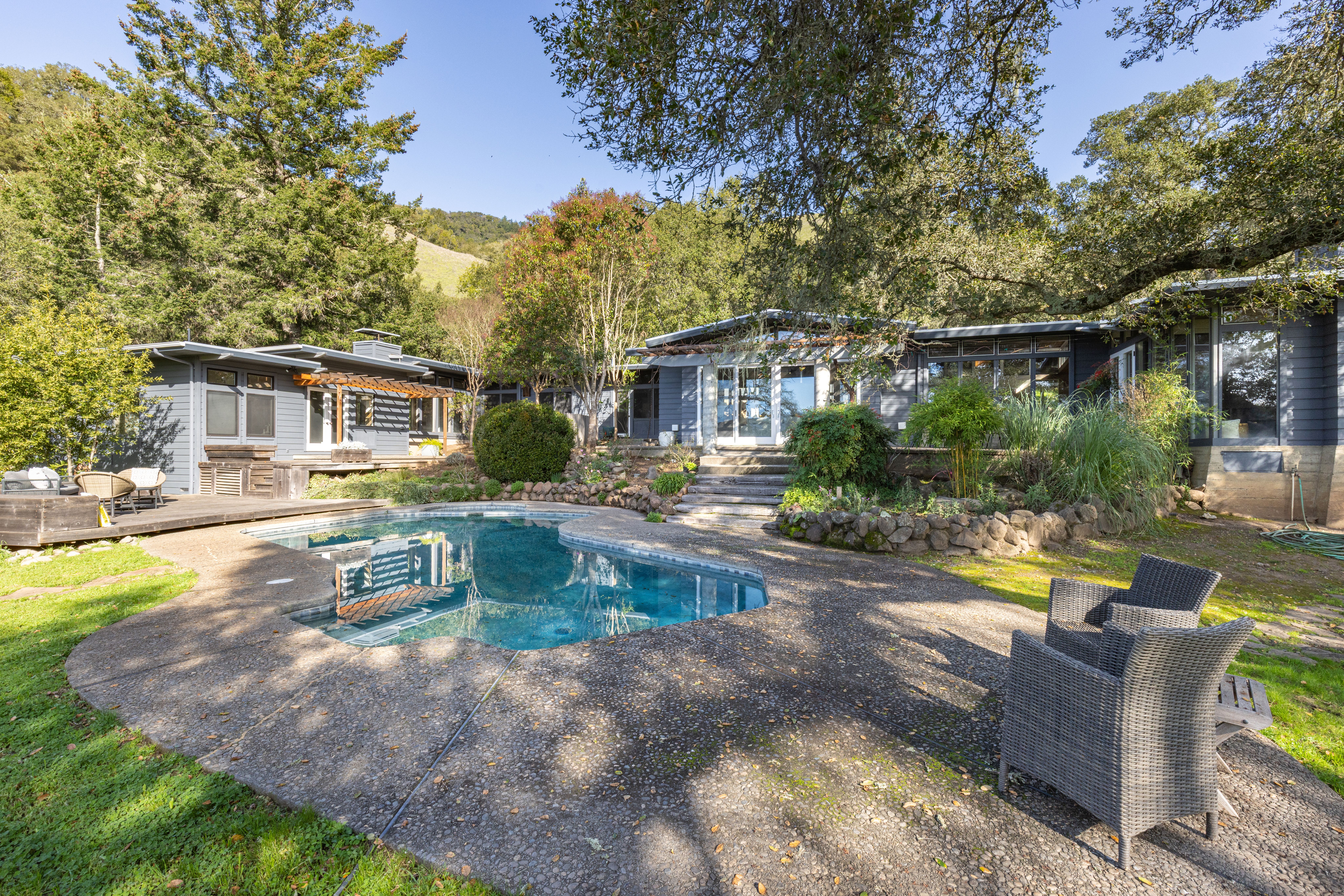  Mid-Century Contemporary Gem on 33 Acres - 物件實景