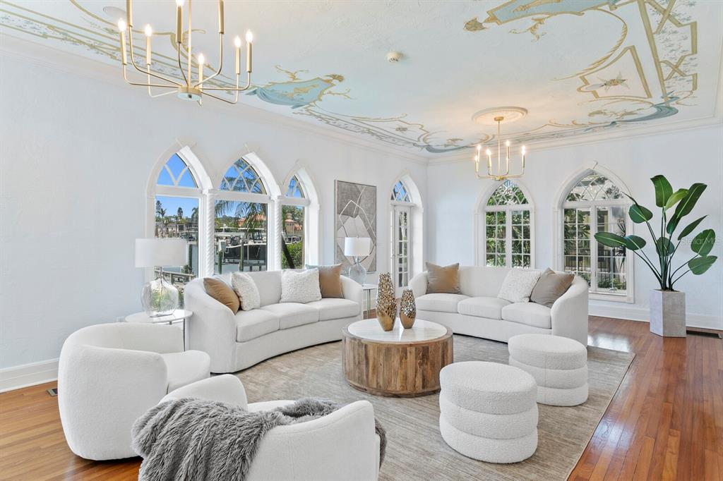 St Petersburg, Florida, 33704, United States, 4 Bedrooms Bedrooms, ,5 BathroomsBathrooms,Residential,For Sale,1794031