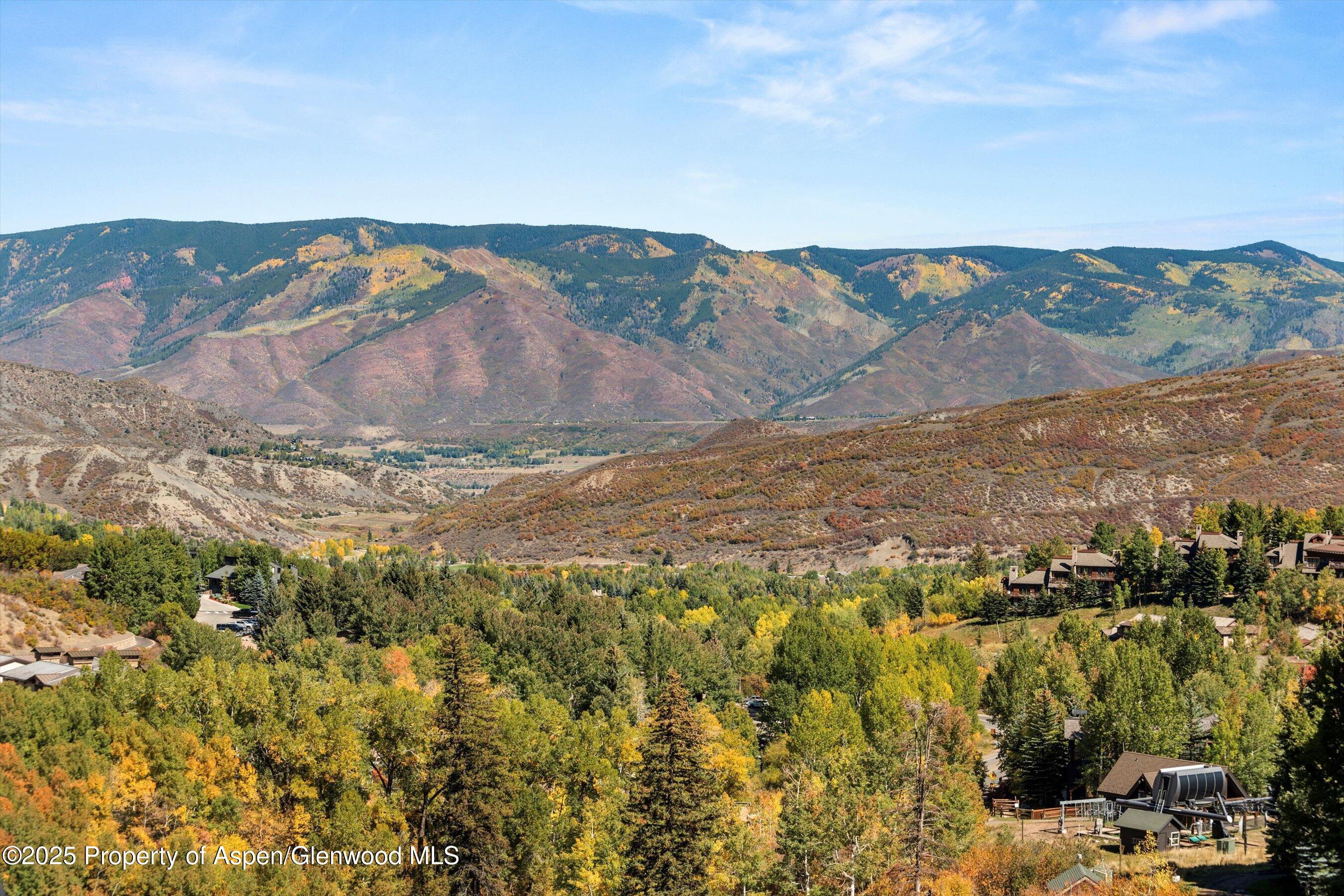 Snowmass Village, Colorado, 81615, United States, 3 Bedrooms Bedrooms, ,3 BathroomsBathrooms,Residential,For Sale,1997105
