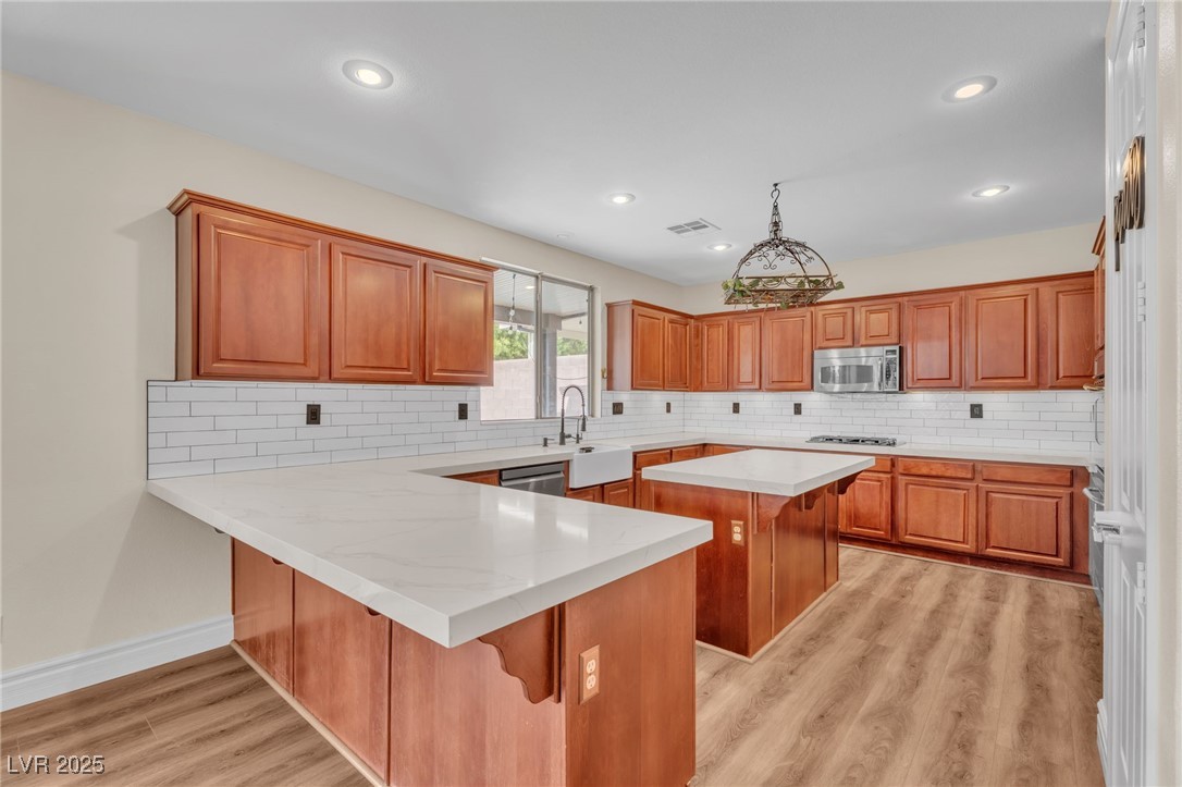 North Las Vegas, Nevada, 89031, United States, 4 Bedrooms Bedrooms, ,3 BathroomsBathrooms,Residential,For Sale,1990907