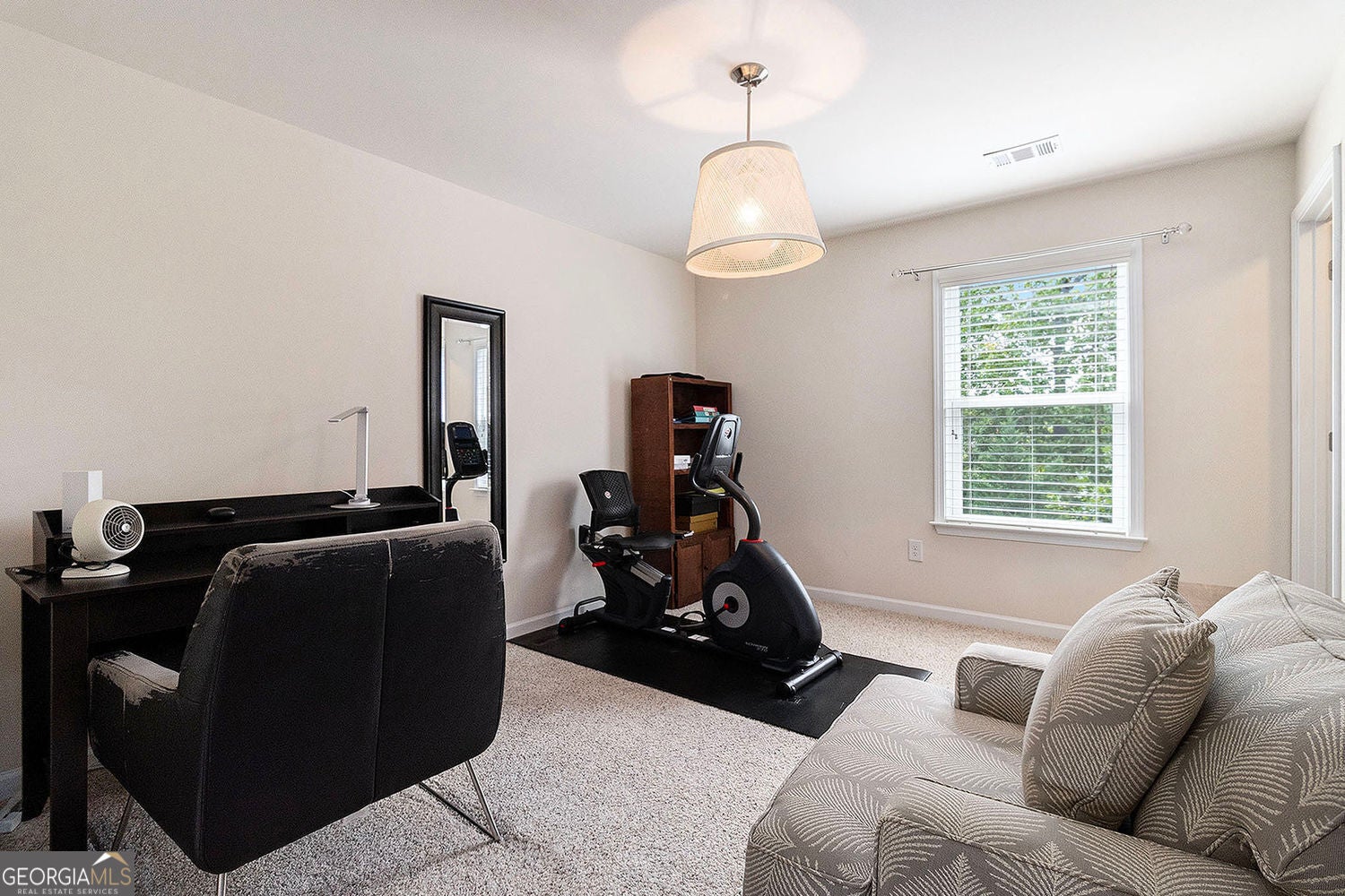 Cumming, Georgia, 30040, United States, 5 Bedrooms Bedrooms, ,5 BathroomsBathrooms,Residential,For Sale,1922351