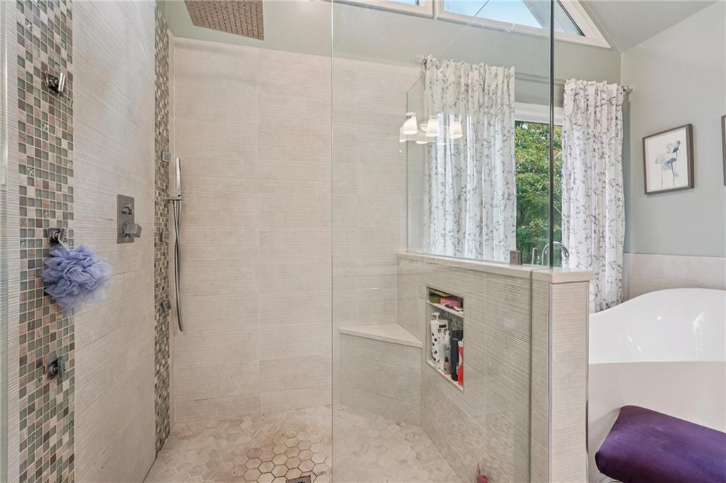 Suwanee, Georgia, 30024, United States, 4 Bedrooms Bedrooms, ,3 BathroomsBathrooms,Residential,For Sale,1974412