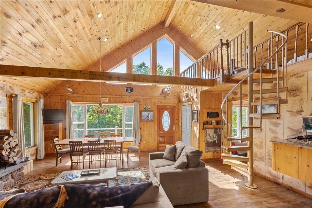 New Kingston, New York, 12459, United States, 2 Bedrooms Bedrooms, ,1 BathroomBathrooms,Residential,For Sale,1856509