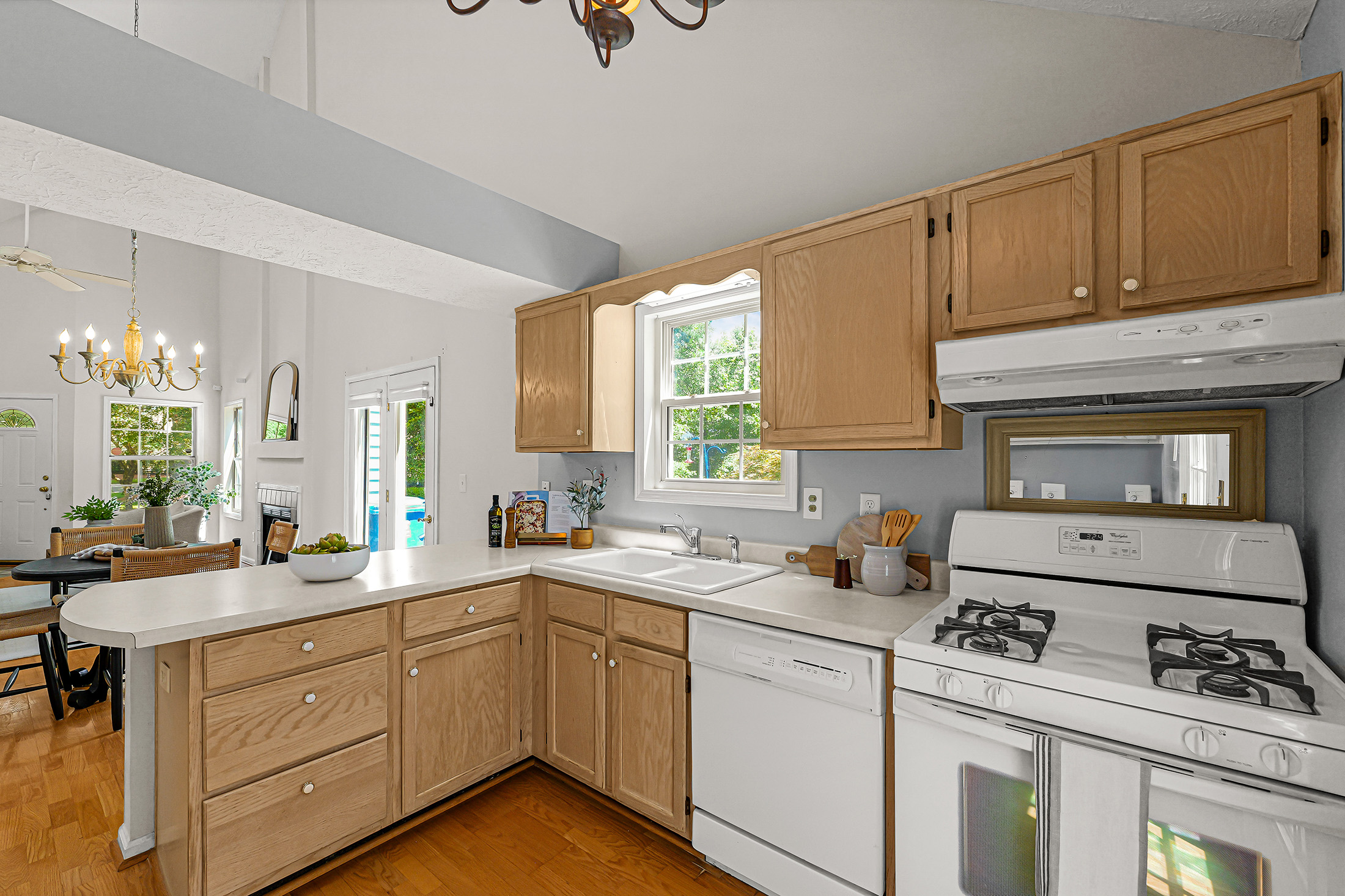  Effortless Living in Charming Alpharetta Home - 物件實景