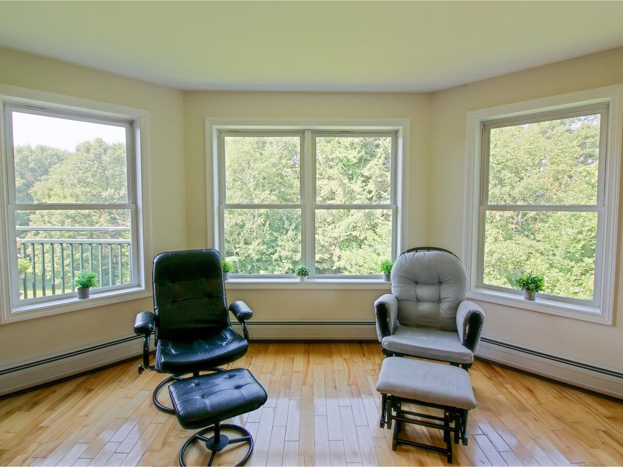 Burlington, Vermont, 05408, United States, 2 Bedrooms Bedrooms, ,2 BathroomsBathrooms,Residential,For Sale,1902204