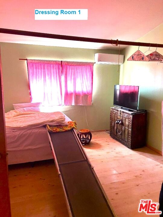 Malibu, California, 90265, United States, 2 Bedrooms Bedrooms, ,2 BathroomsBathrooms,Residential,For Sale,1795604