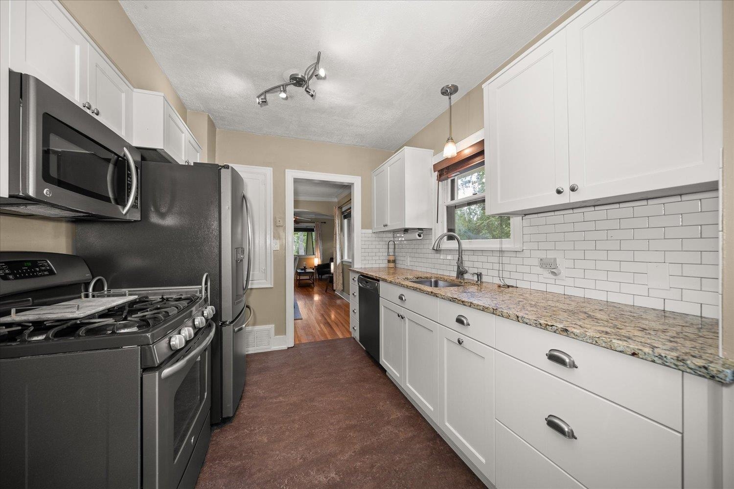 Spokane, Washington, 99203, United States, 3 Bedrooms Bedrooms, ,2 BathroomsBathrooms,Residential,For Sale,1955587