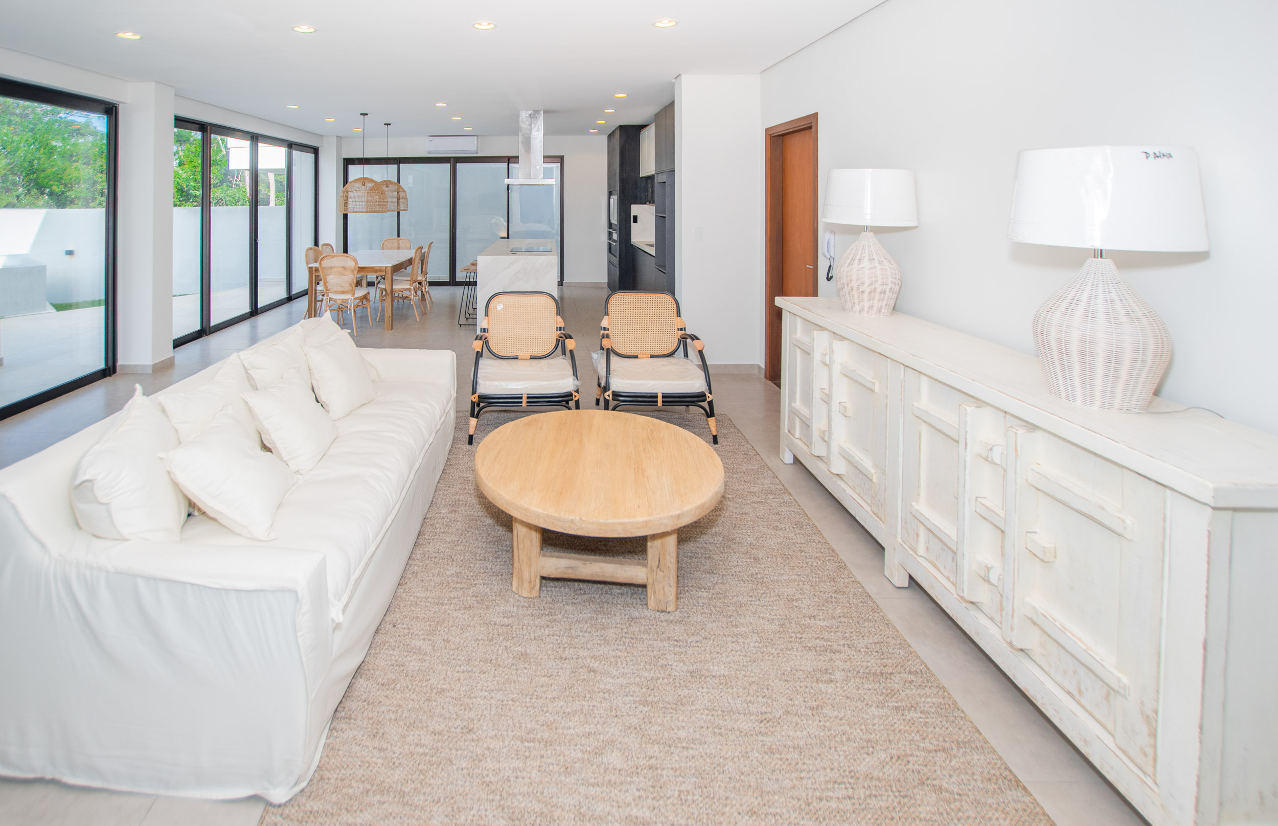  Elegant Brand-New Residence in San Bernardino - 物件實景