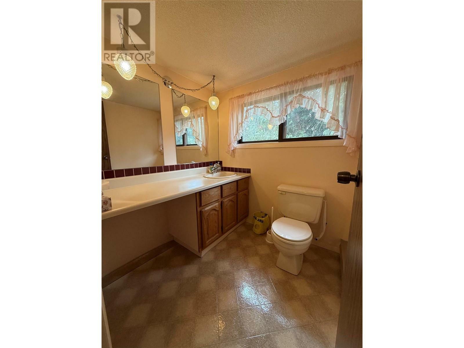 WINLAW, British Columbia, V0G 2J0, CA, 4 Bedrooms Bedrooms, ,1 BathroomBathrooms,Residential,For Sale,1837554