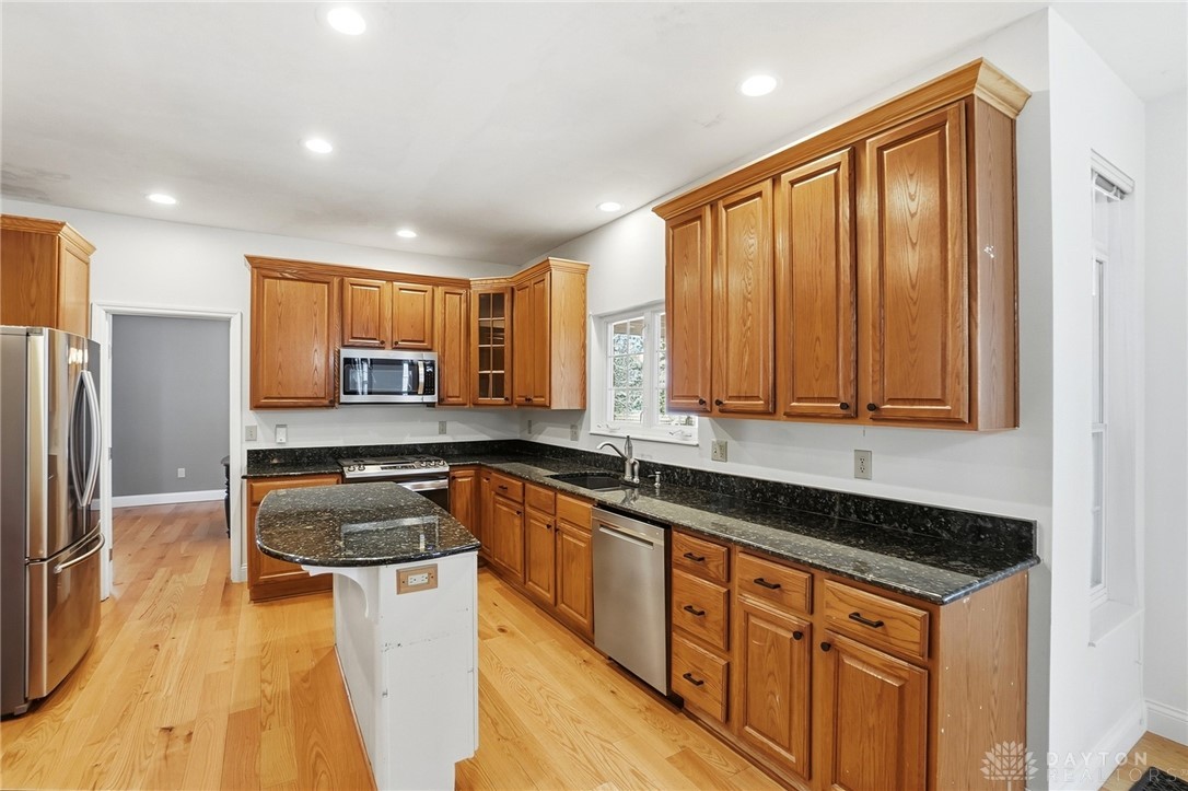 Washington Twp, Ohio, 45458, United States, 4 Bedrooms Bedrooms, ,4 BathroomsBathrooms,Residential,For Sale,2003269