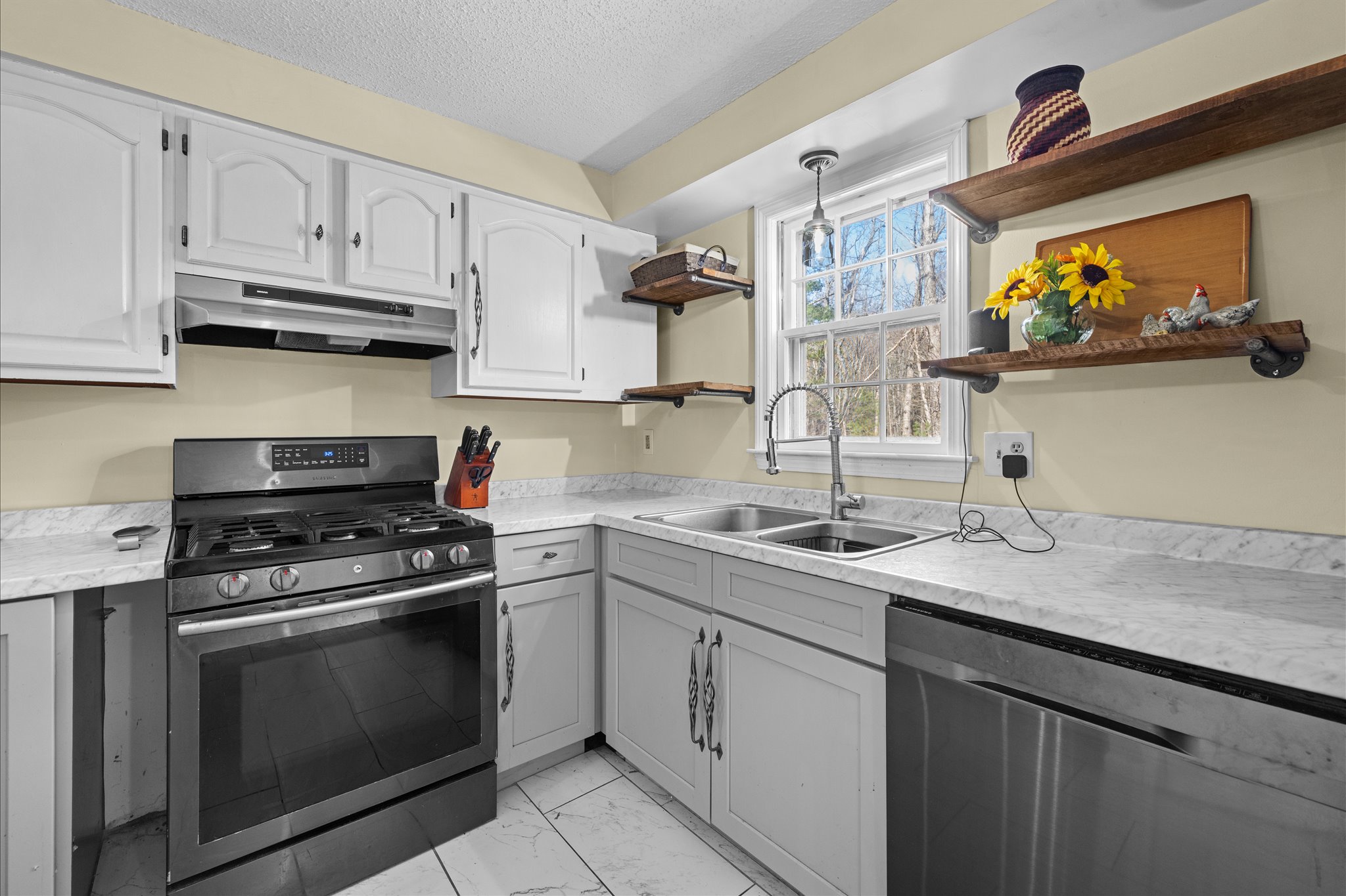  21 Colonial Drive - 物件實景