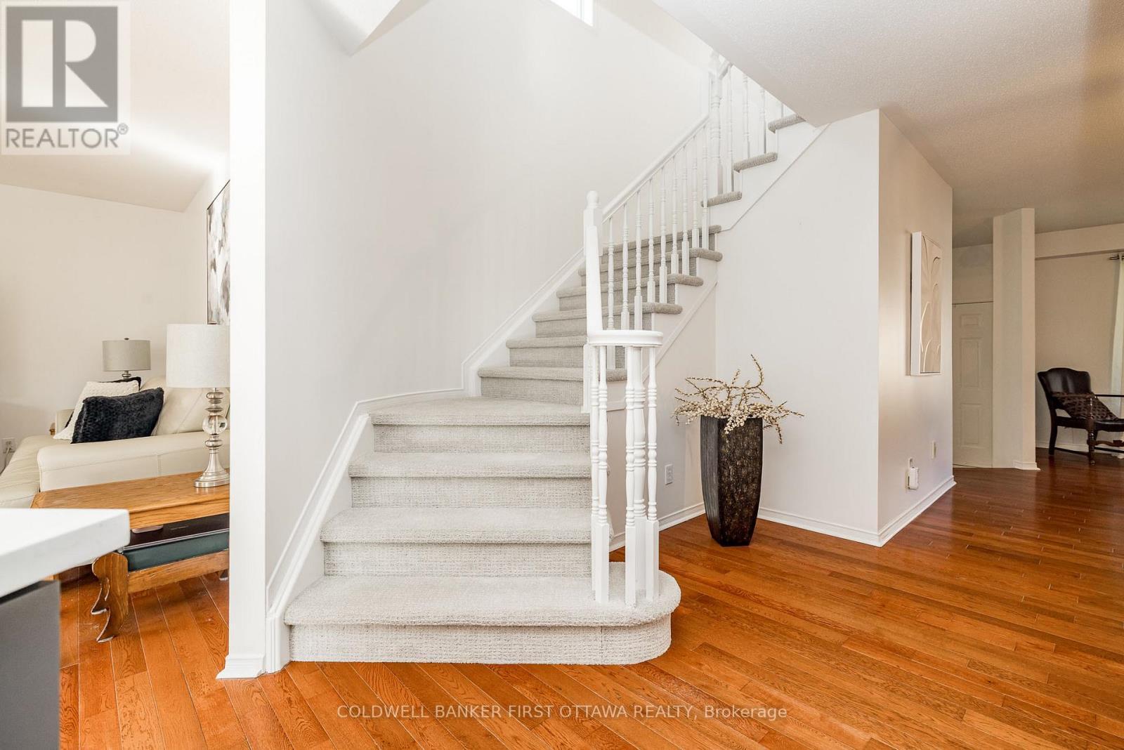 OTTAWA, Ontario, K2G 6N5, CA, 3 Bedrooms Bedrooms, ,2 BathroomsBathrooms,Residential,For Sale,1950028