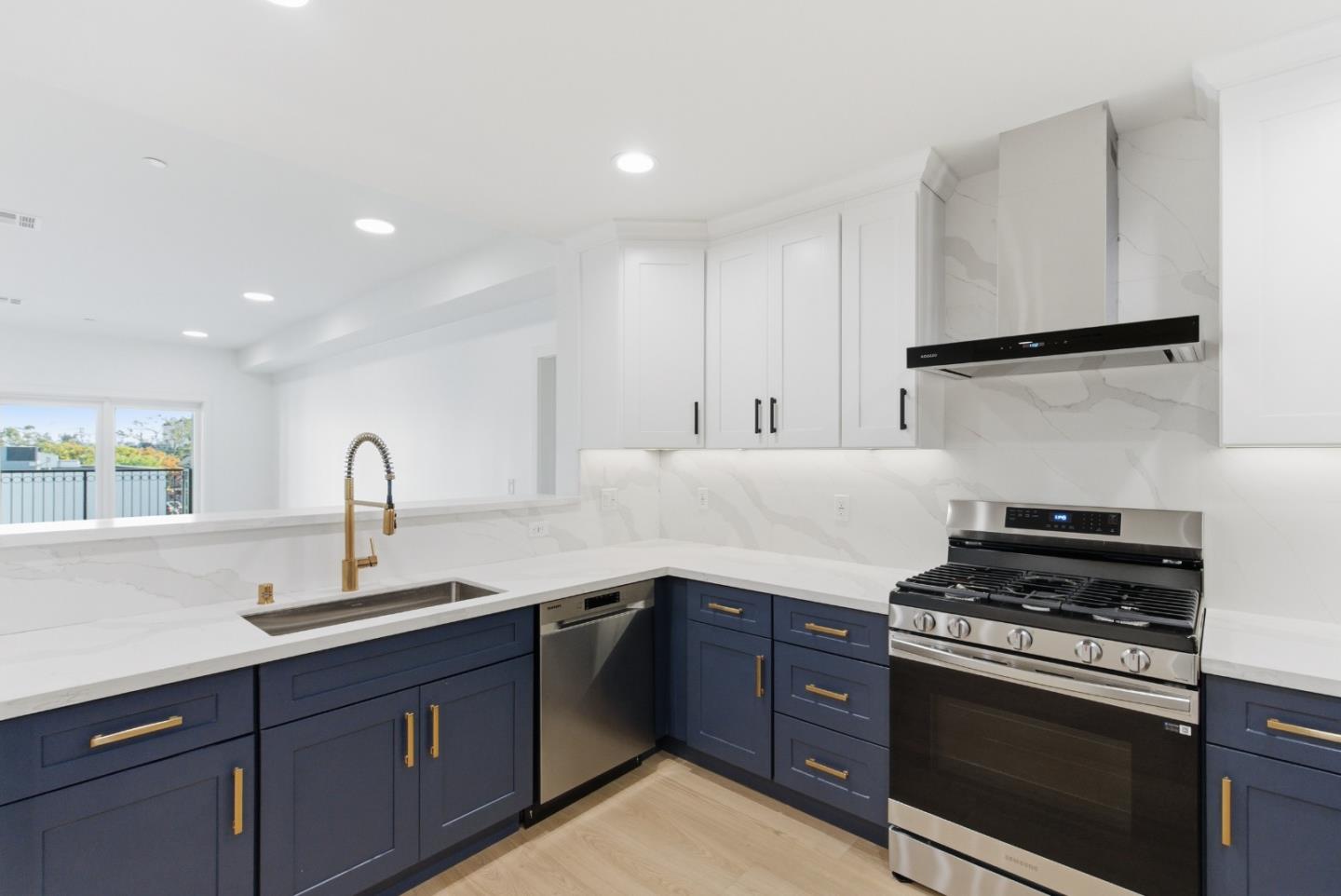 San Carlos, California, 94070, United States, 2 Bedrooms Bedrooms, ,3 BathroomsBathrooms,Residential,For Sale,2002922