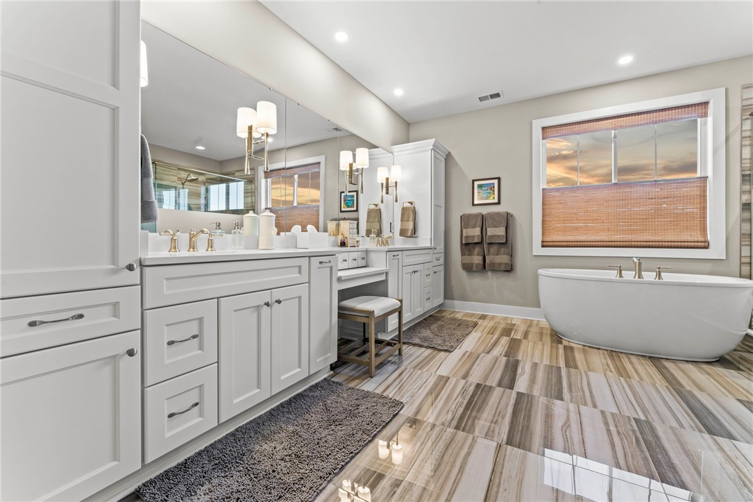 Venetia, Pennsylvania, 15367, United States, 5 Bedrooms Bedrooms, ,6 BathroomsBathrooms,Residential,For Sale,2001561