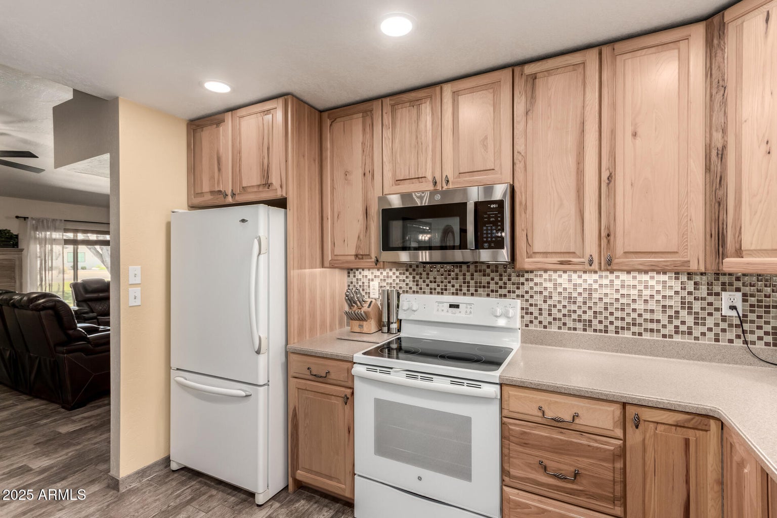 Chandler, Arizona, 85249, United States, 3 Bedrooms Bedrooms, ,2 BathroomsBathrooms,Residential,For Sale,1975354