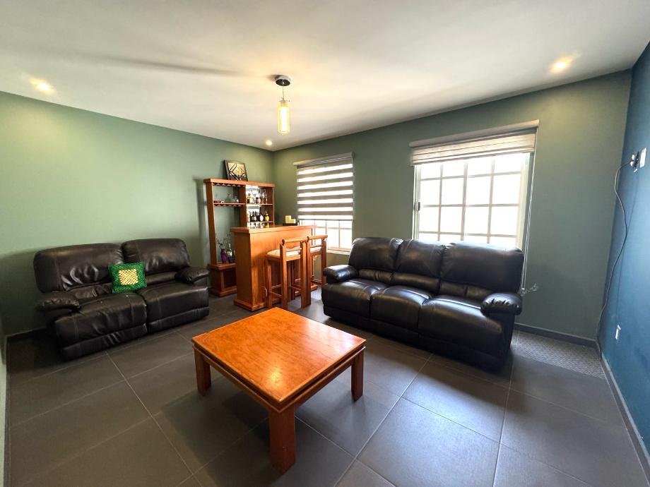 Metepec, Estado de México, 52148, Mexico, 4 Bedrooms Bedrooms, ,3 BathroomsBathrooms,Residential,For Sale,1721519