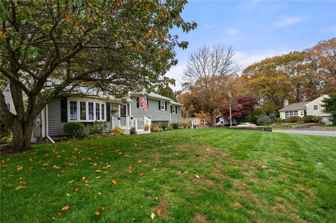 North Kingstown, Rhode Island, 02852, United States, 4 Bedrooms Bedrooms, ,2 BathroomsBathrooms,Residential,For Sale,1987787