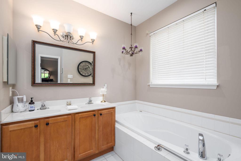 Rehoboth Beach, Delaware, 19971, United States, 3 Bedrooms Bedrooms, ,2 BathroomsBathrooms,Residential,For Sale,1804427