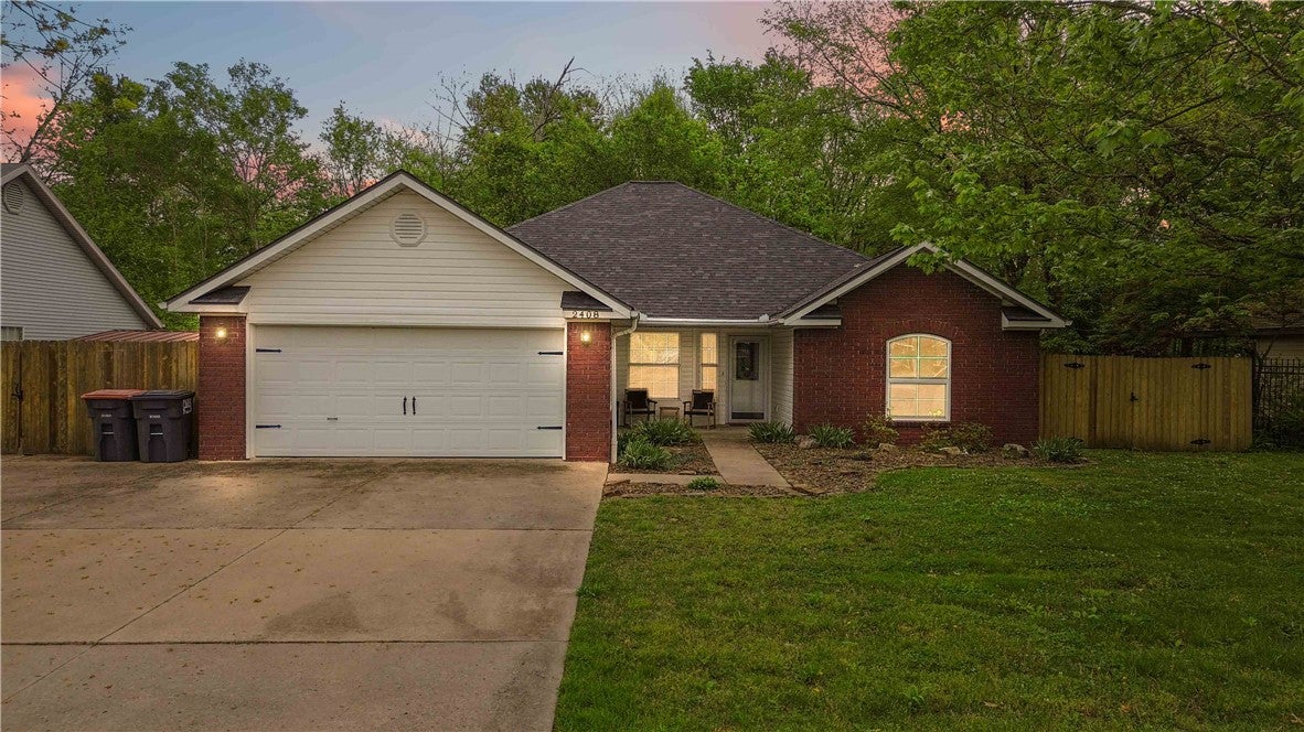 Pin Oak St, Fayetteville, AR 72701 #1
