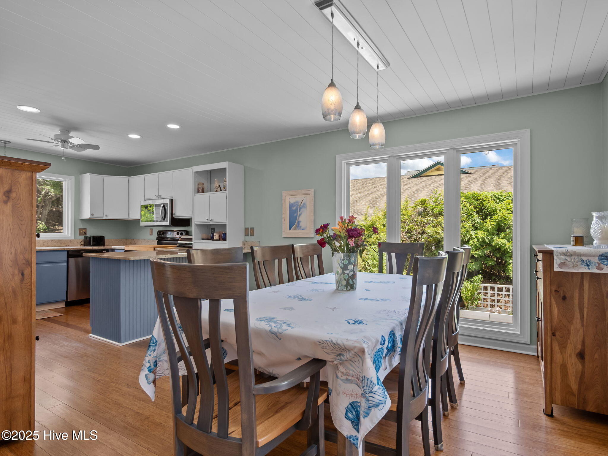 Emerald Isle, North Carolina, 28594, United States, 3 Bedrooms Bedrooms, ,3 BathroomsBathrooms,Residential,For Sale,1931635