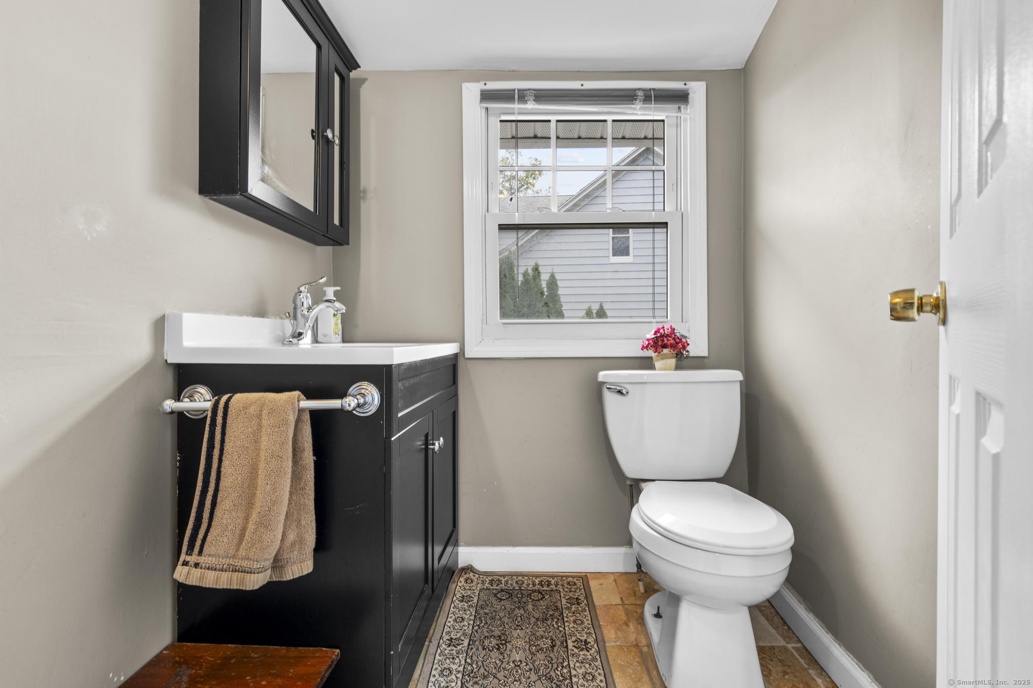 Fairfield, Connecticut, 06825, United States, 3 Bedrooms Bedrooms, ,2 BathroomsBathrooms,Residential,For Sale,1990331